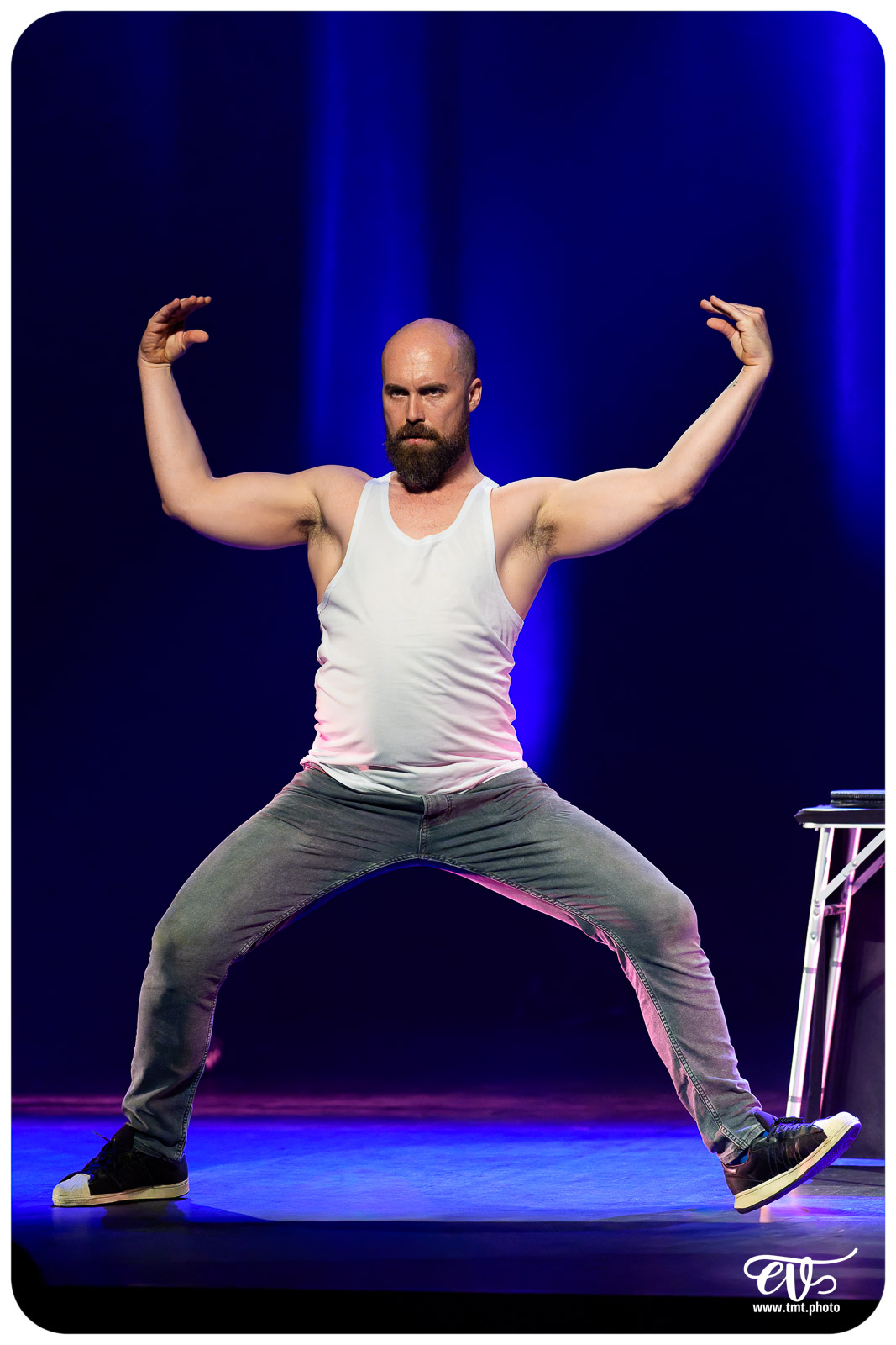 THE SHOW (LES TRIDICULOUS)
